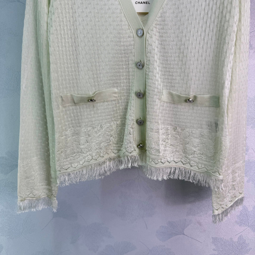 26 New Light Green Knitted Cardigan
