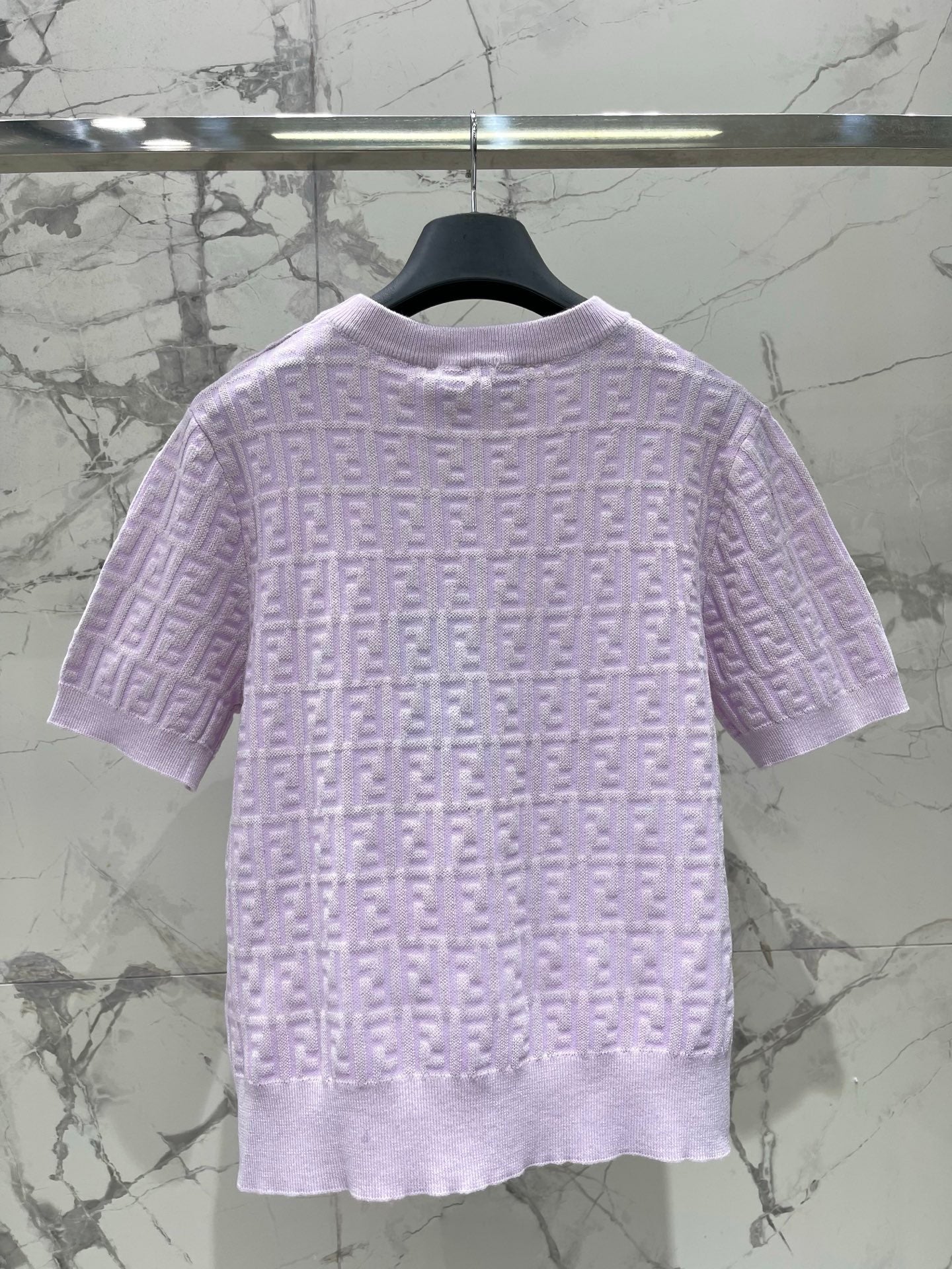 26 New Embossed Letter Knit Short-Sleeve T-Shirt