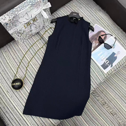 26. Round-Neck Sleeveless Dress