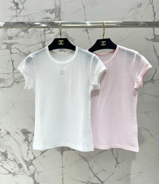 26 French-Style Beaded Logo Lace Short-Sleeve Top
