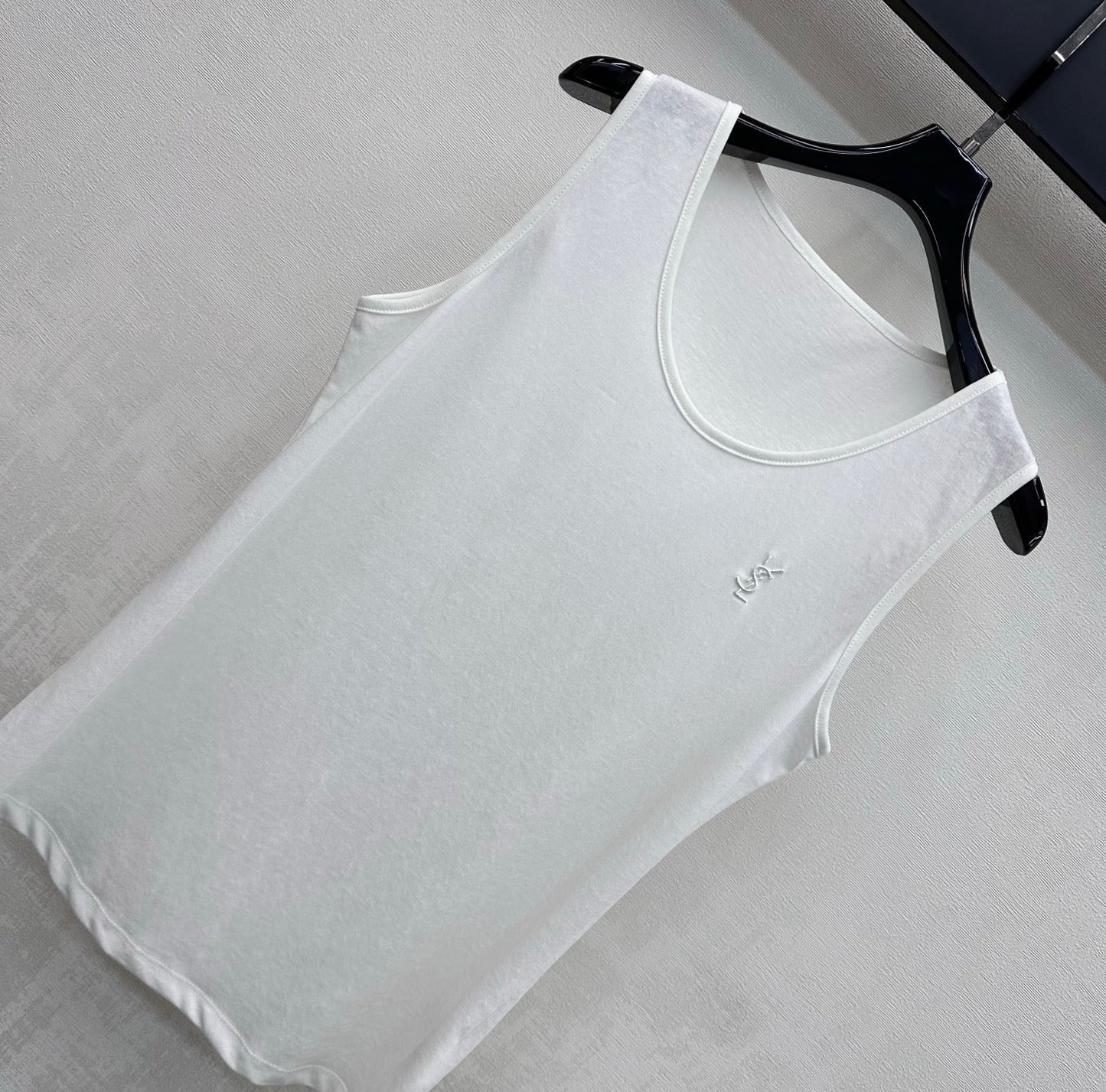 26 New Style Embroidered Logo Vest