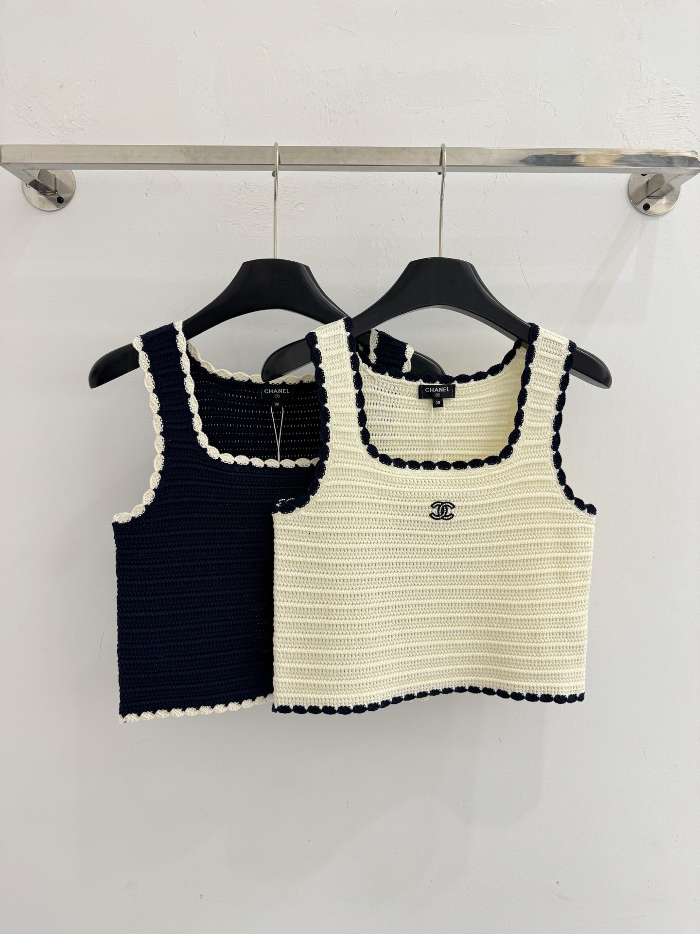 26 New Simple Vest