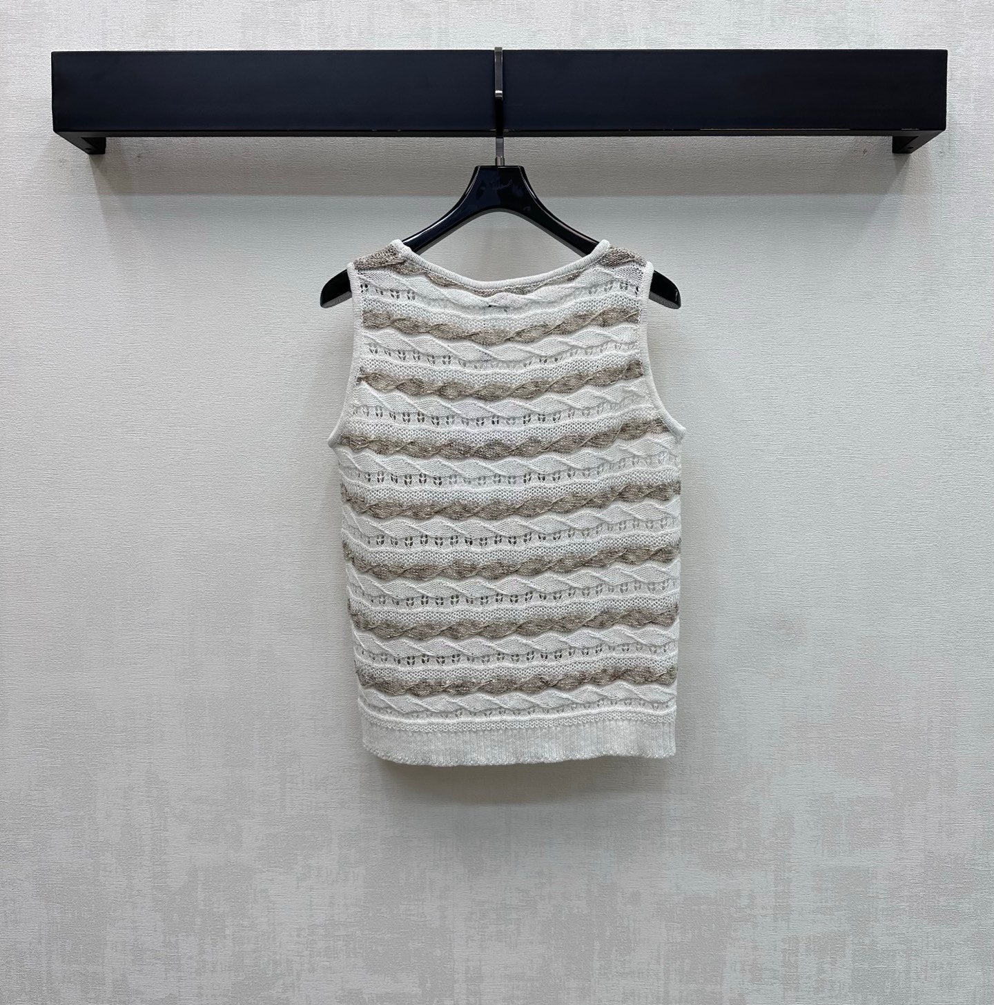 26SS Wave Pattern Hollow-Out Knitted Vest