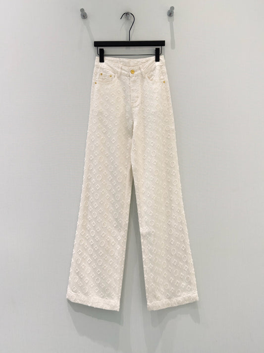 26 New Straight-Leg Cut-Out Detail Jeans