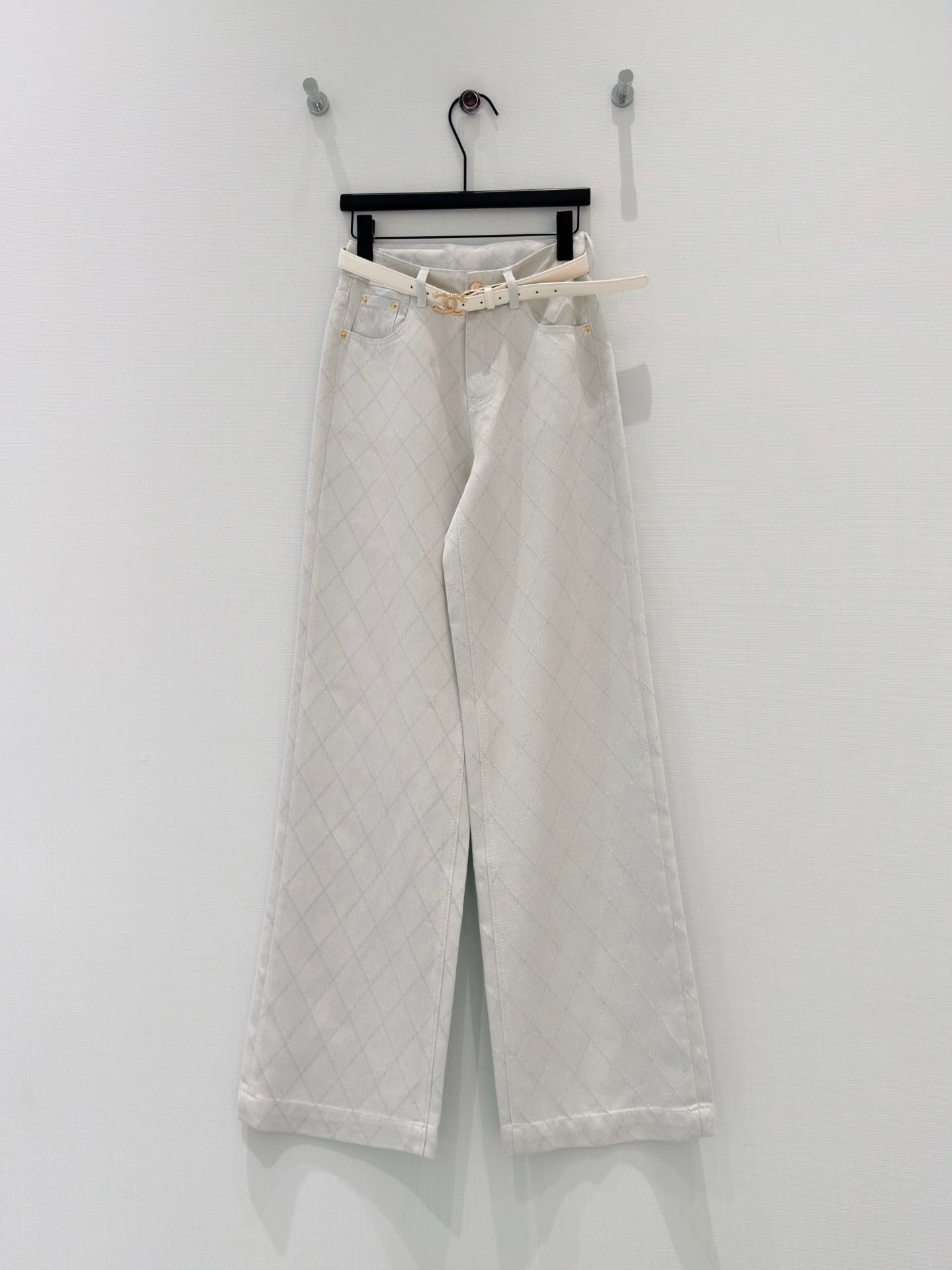 26 New Style Gold-Shimmer Quilted-Pattern Jeans + Belt