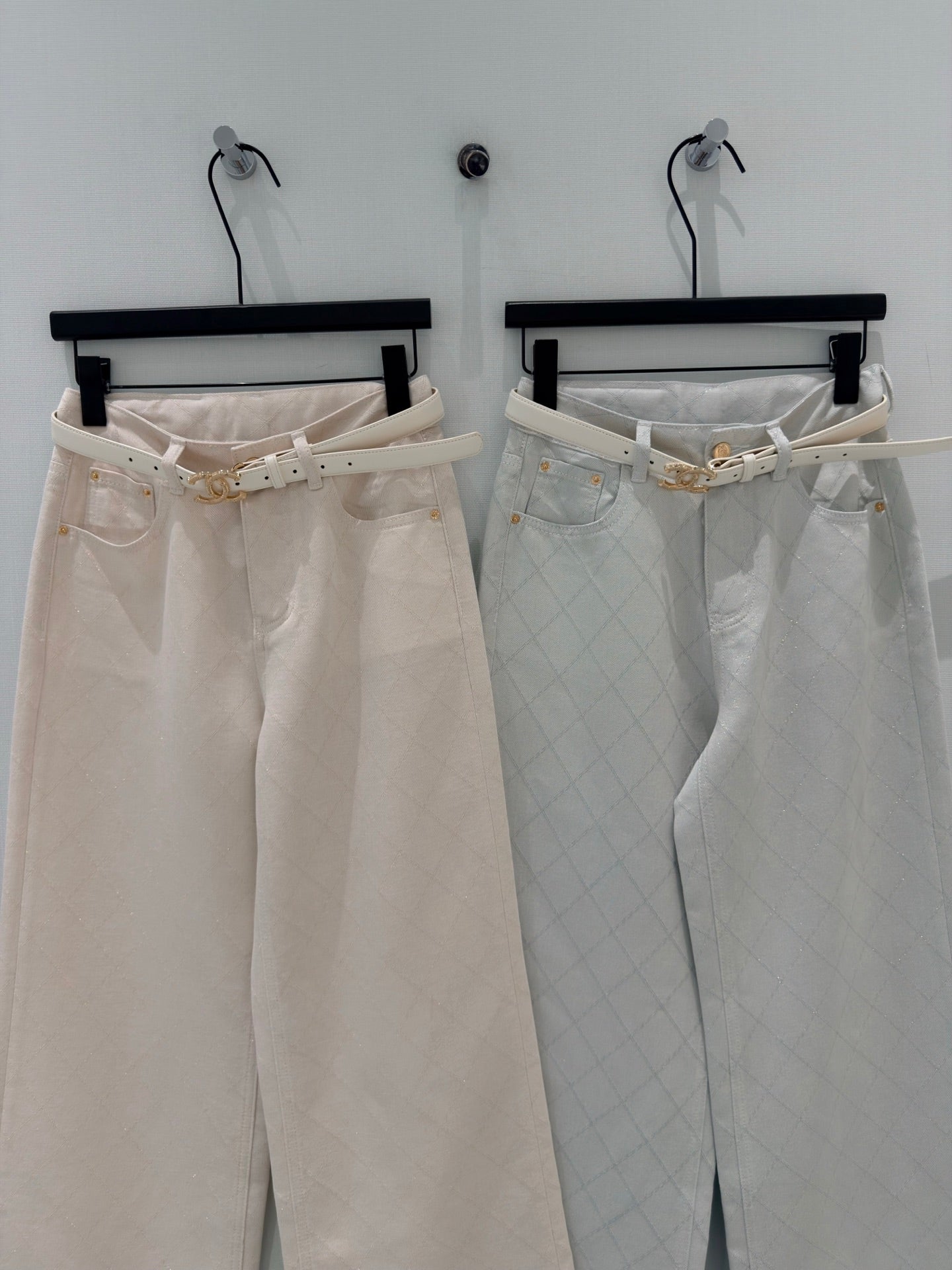 26 New Style Gold-Shimmer Quilted-Pattern Jeans + Belt