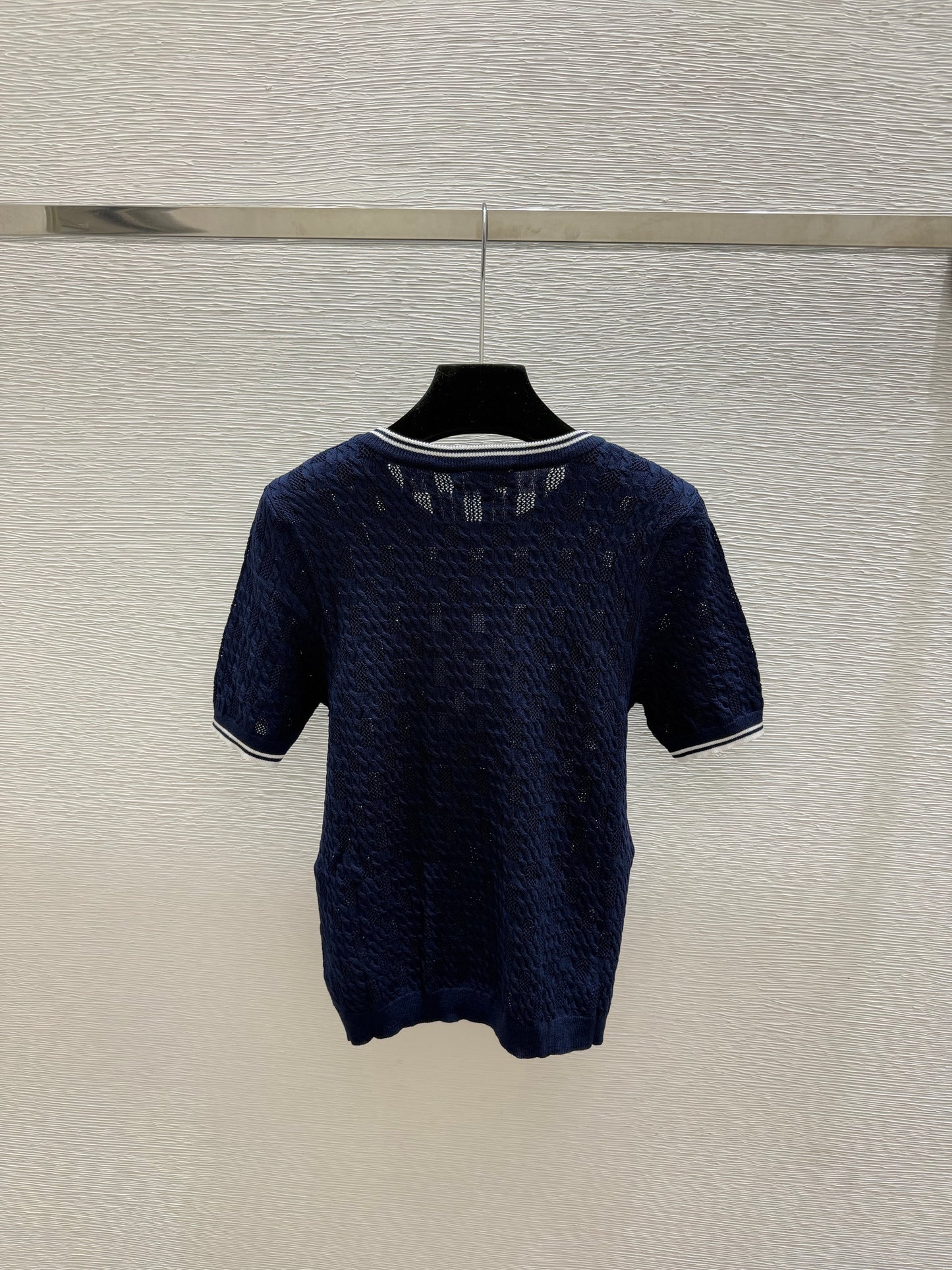 26 New Short-Sleeved Knit Top