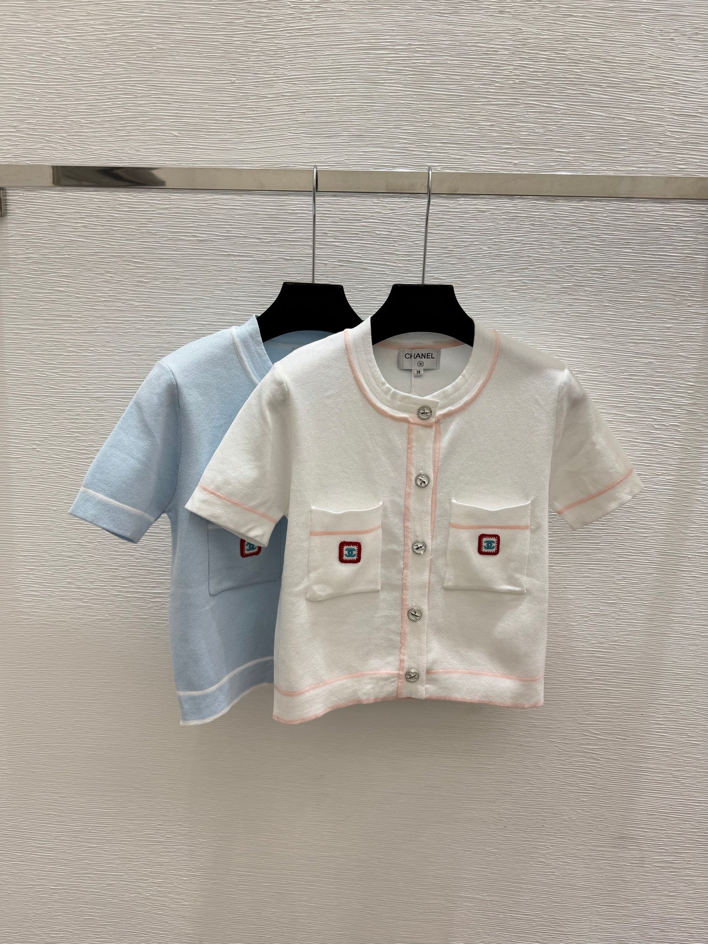 26 New Color-Block Short-Sleeve Cardigan