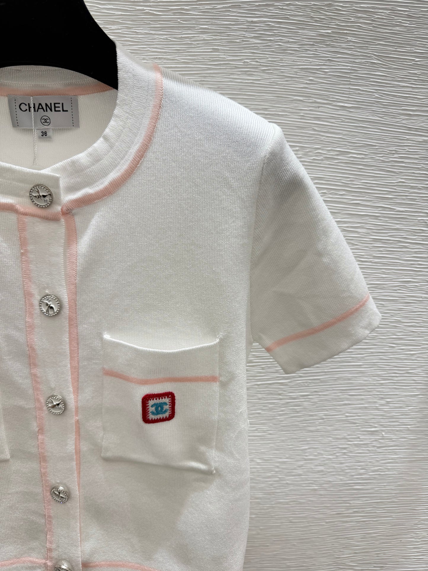 26 New Color-Block Short-Sleeve Cardigan