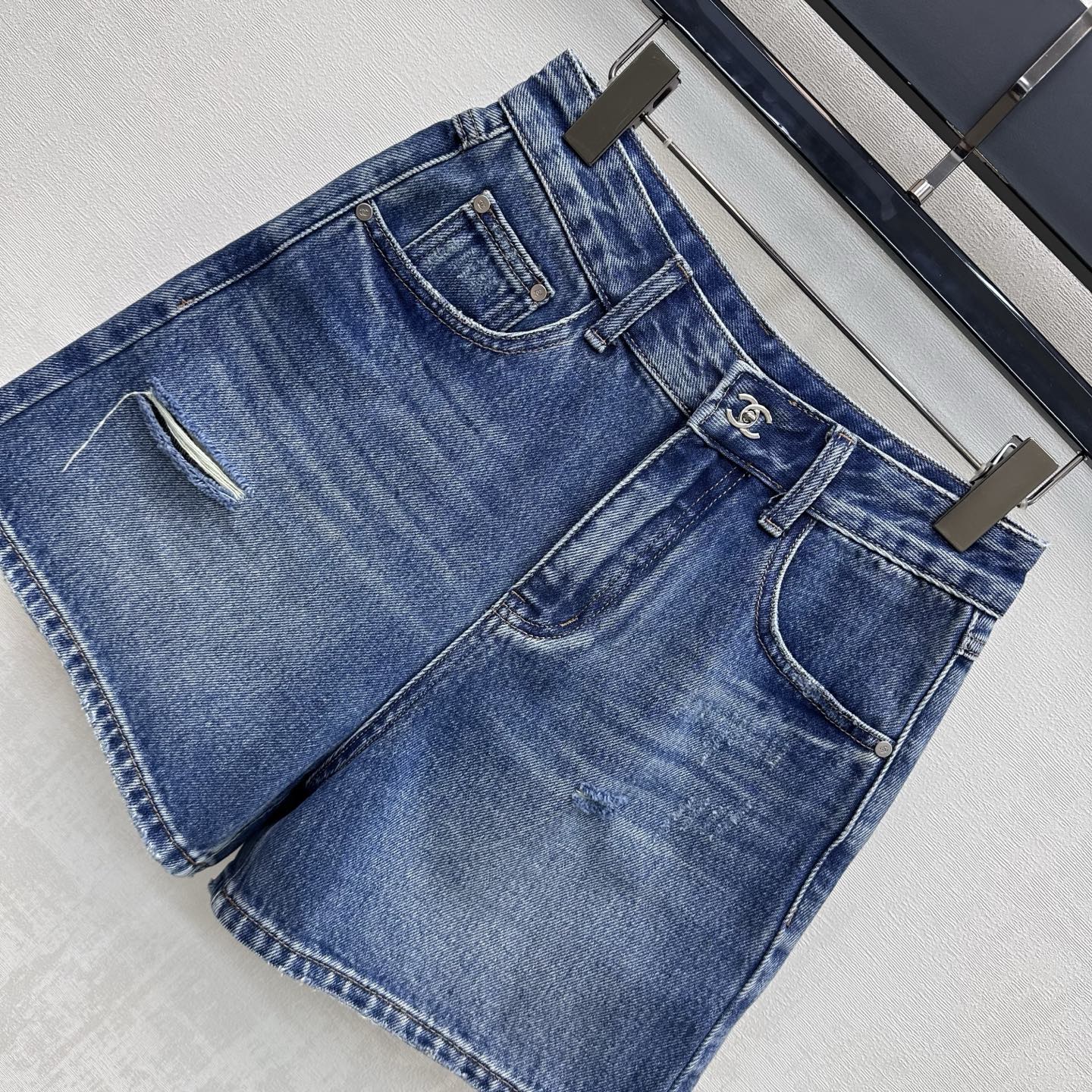 26 New Distressed Denim Shorts