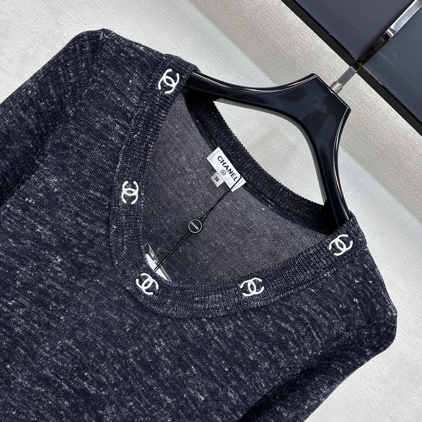 26 New Style Embroidered Long-Sleeve Knit Top
