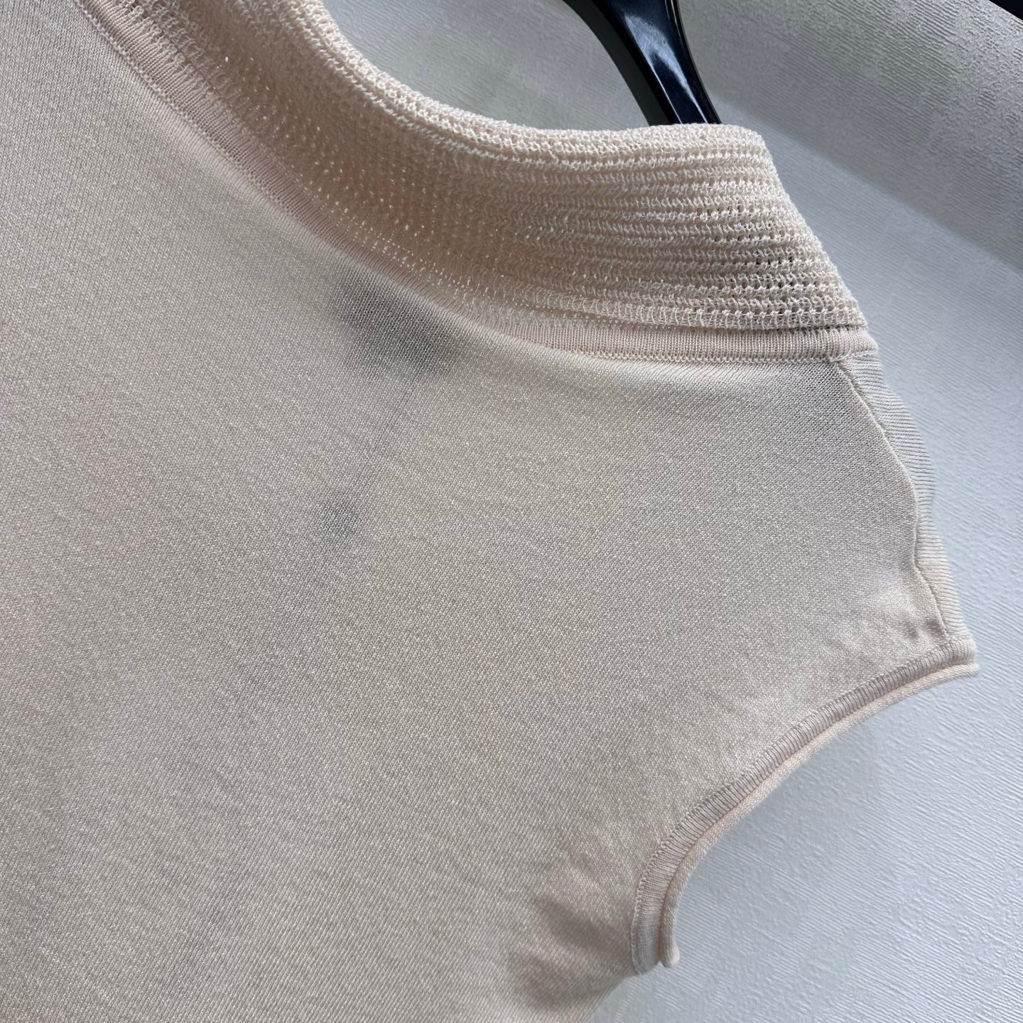 26 New Embroidered Knit Vest