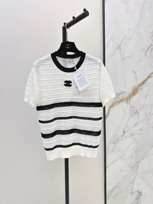 26 New Striped Knit Top