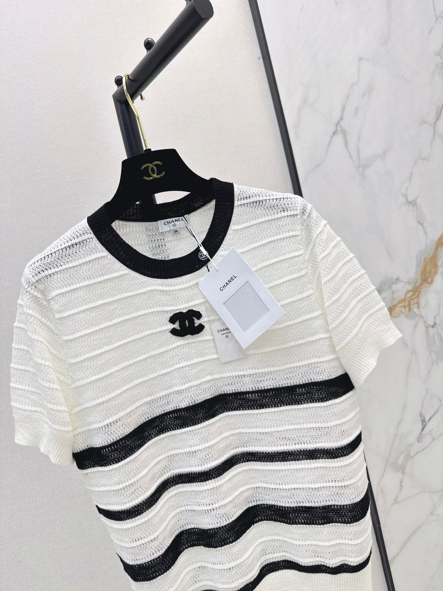 26 New Striped Knit Top