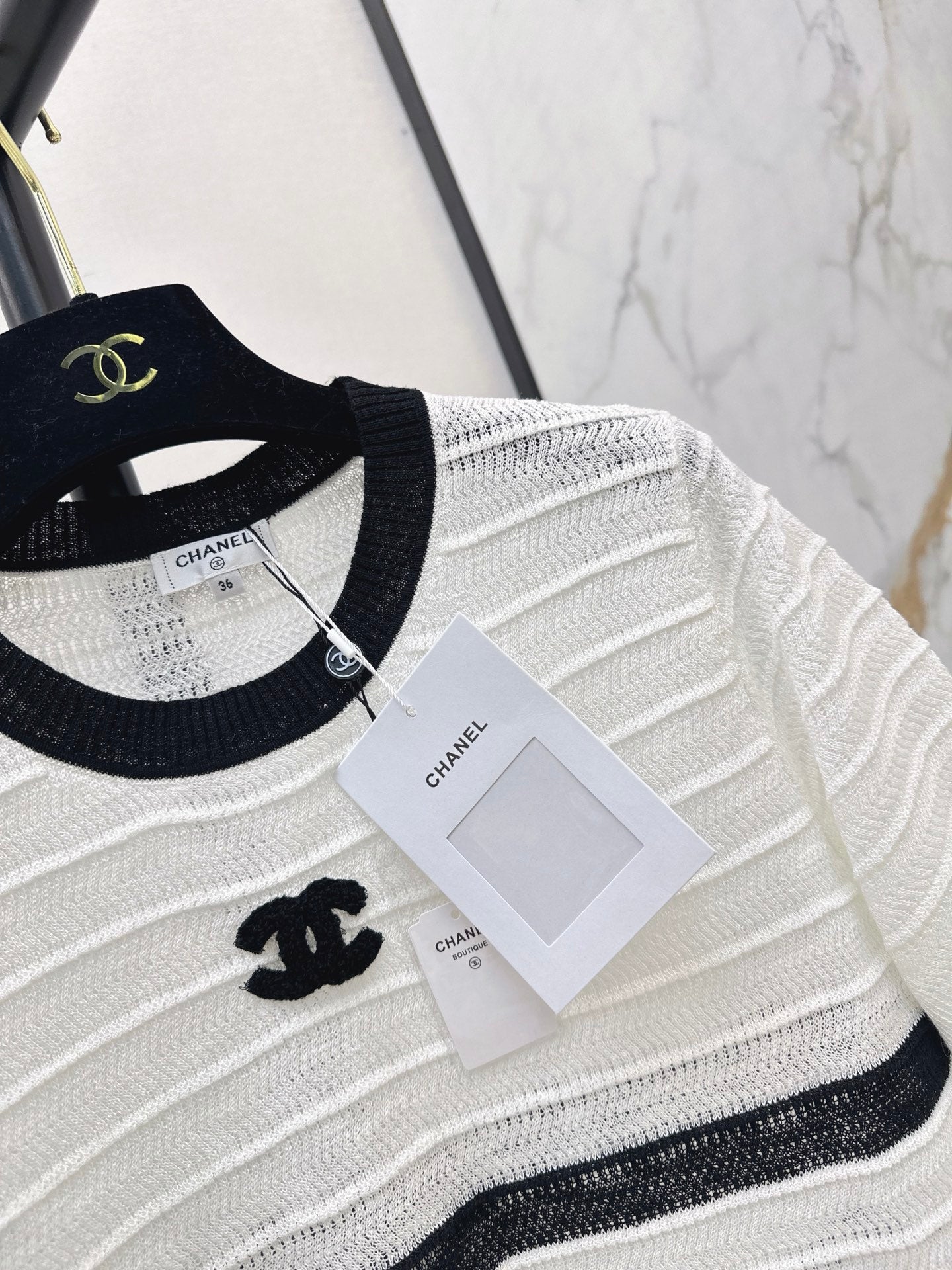 26 New Striped Knit Top