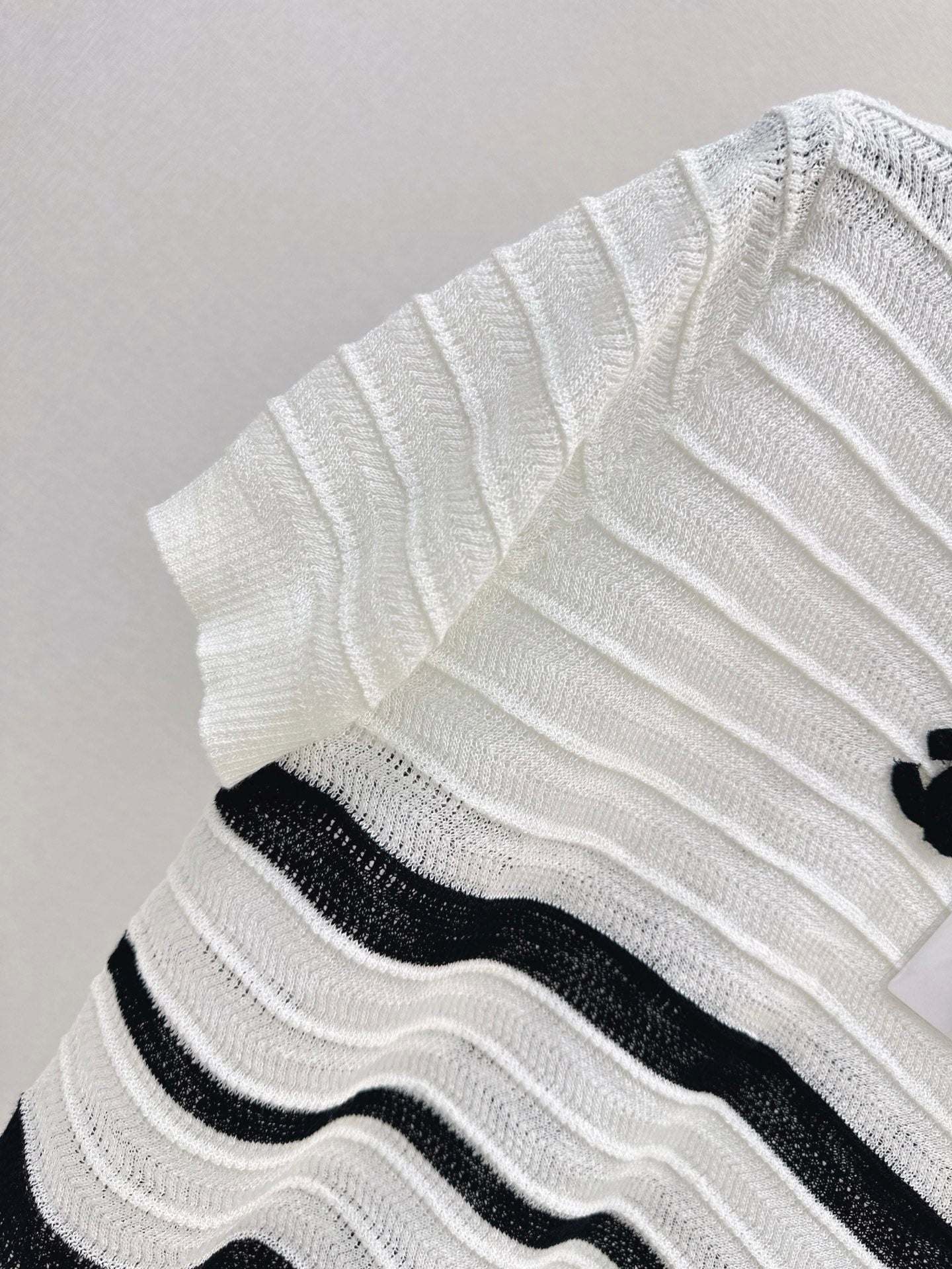 26 New Striped Knit Top