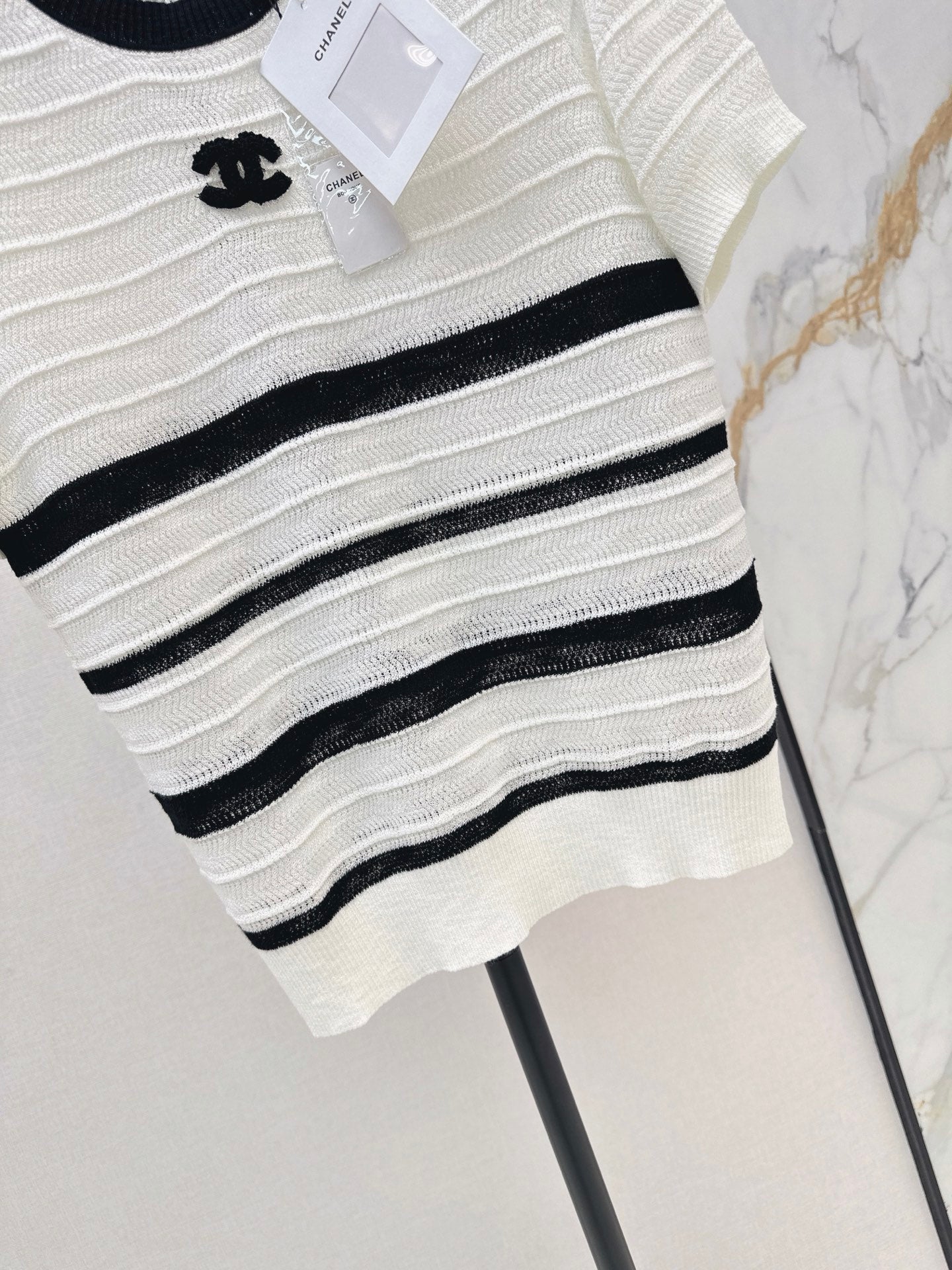 26 New Striped Knit Top