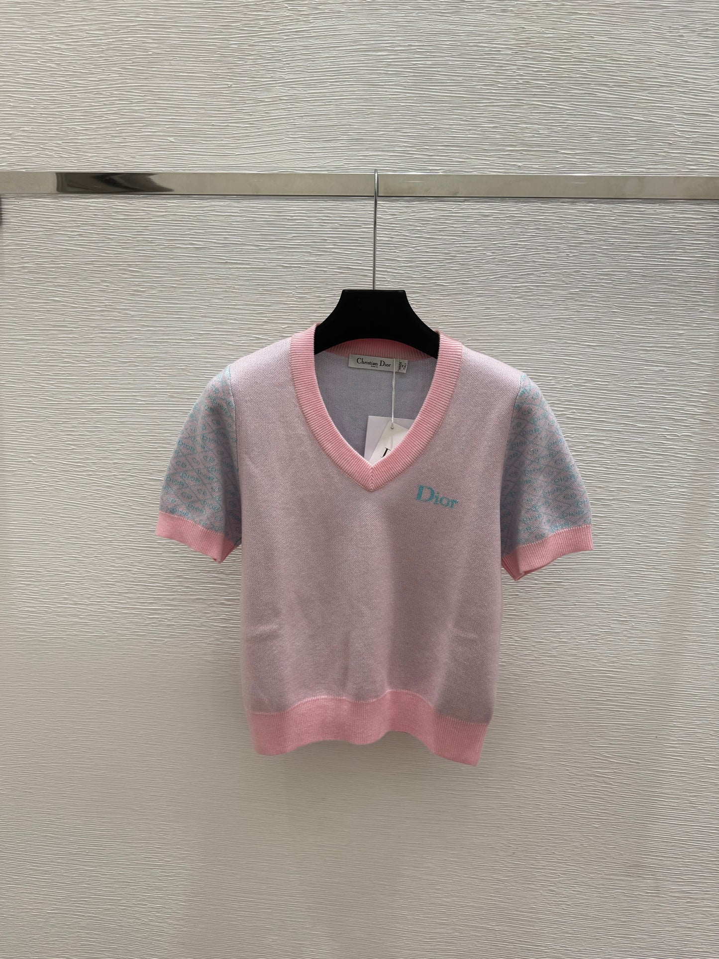 26 New Color-Block Knit Short-Sleeve Top