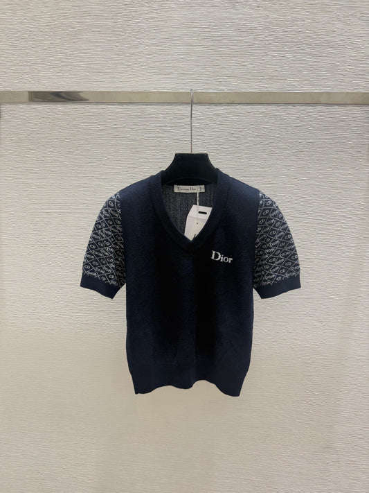 26 New Color-Block Knit Short-Sleeve Top