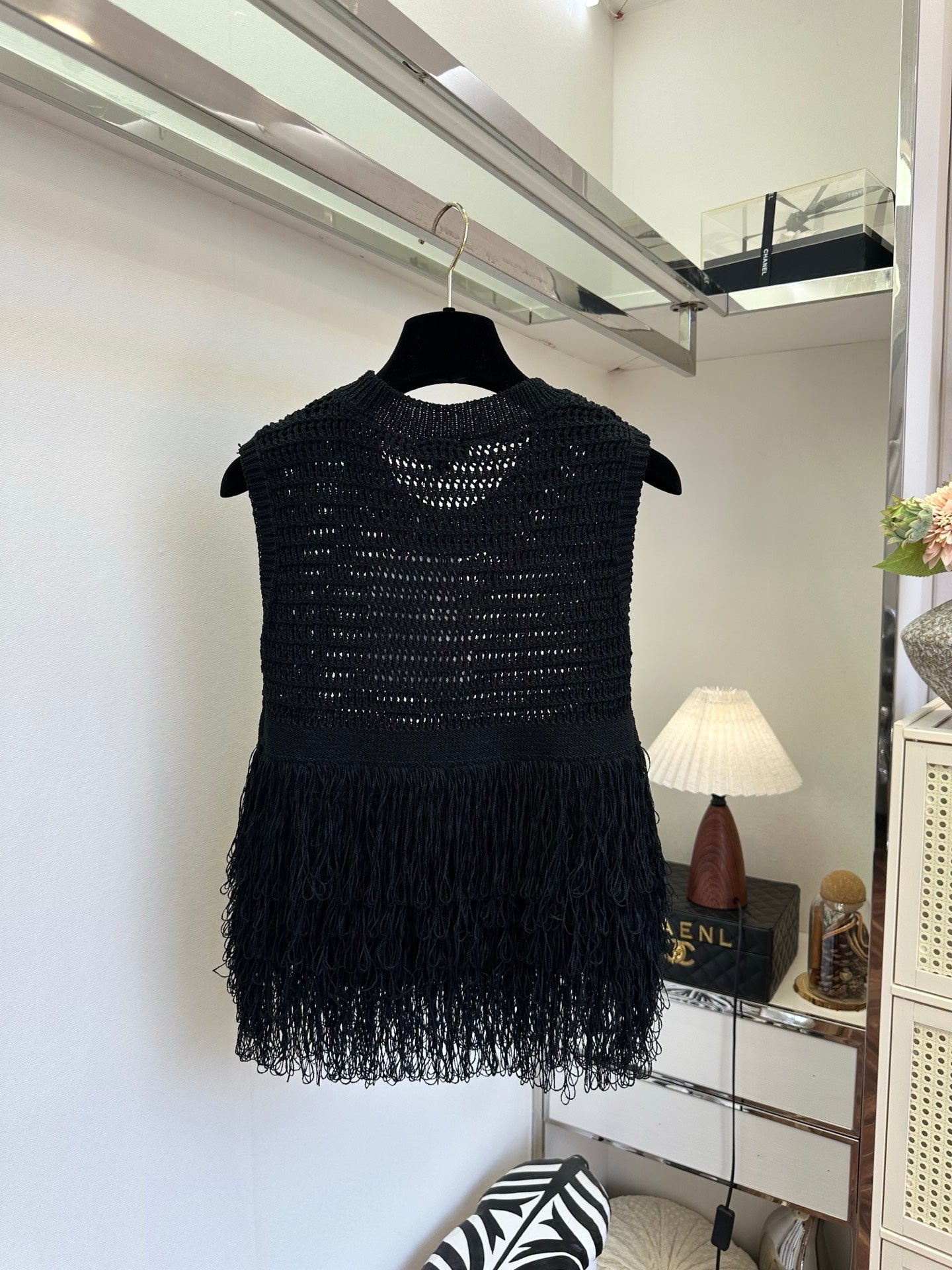 26 New Cut-out Tassel Knit Vest