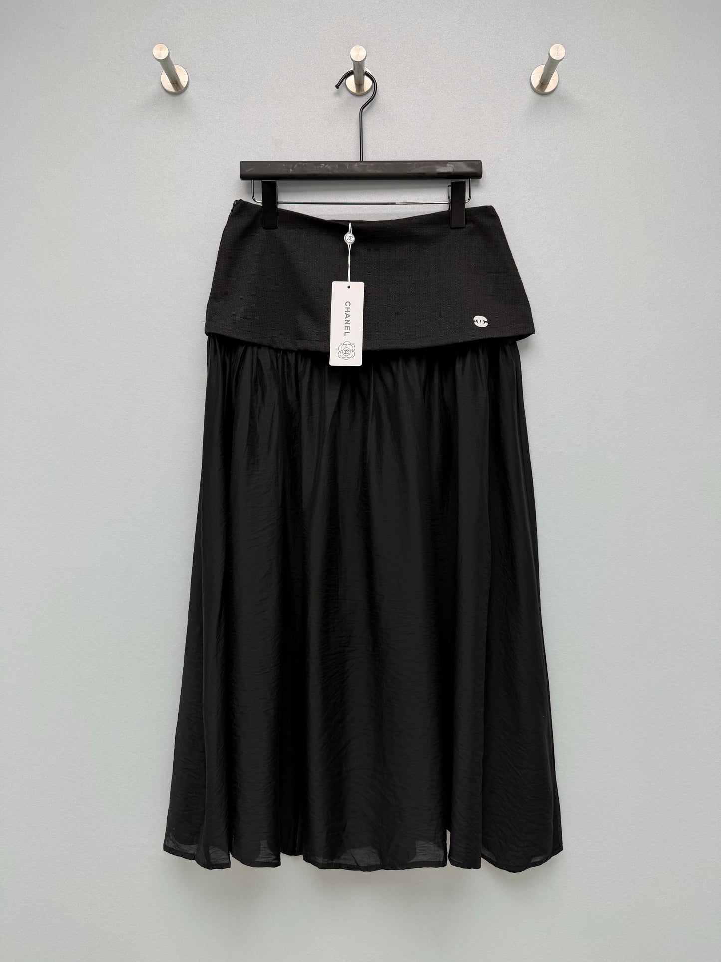 26 New Style Embroidered Sheer-Panel Skirt