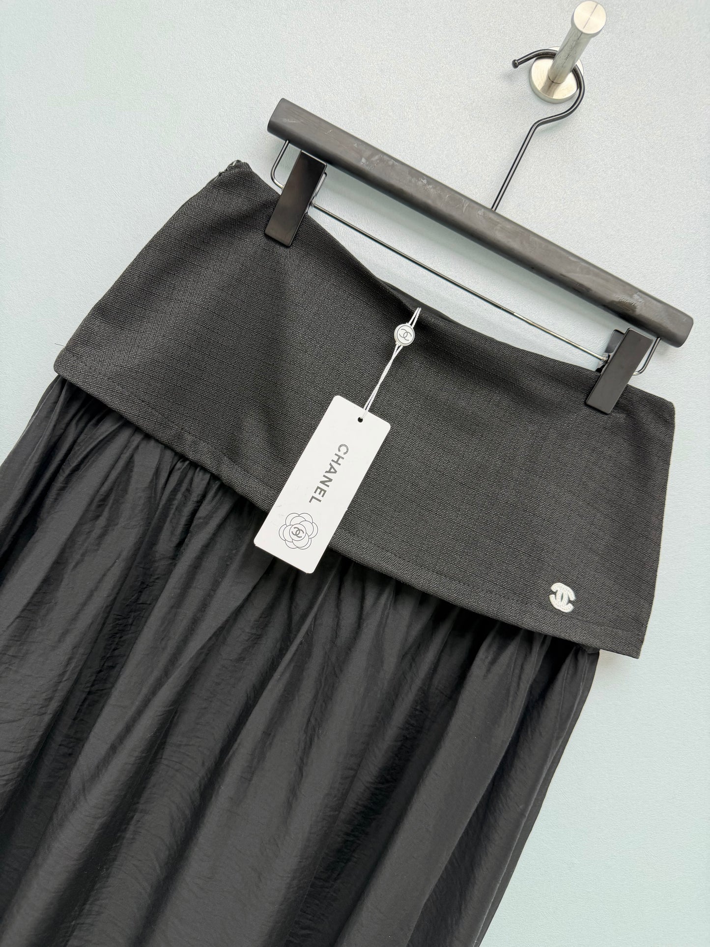 26 New Style Embroidered Sheer-Panel Skirt