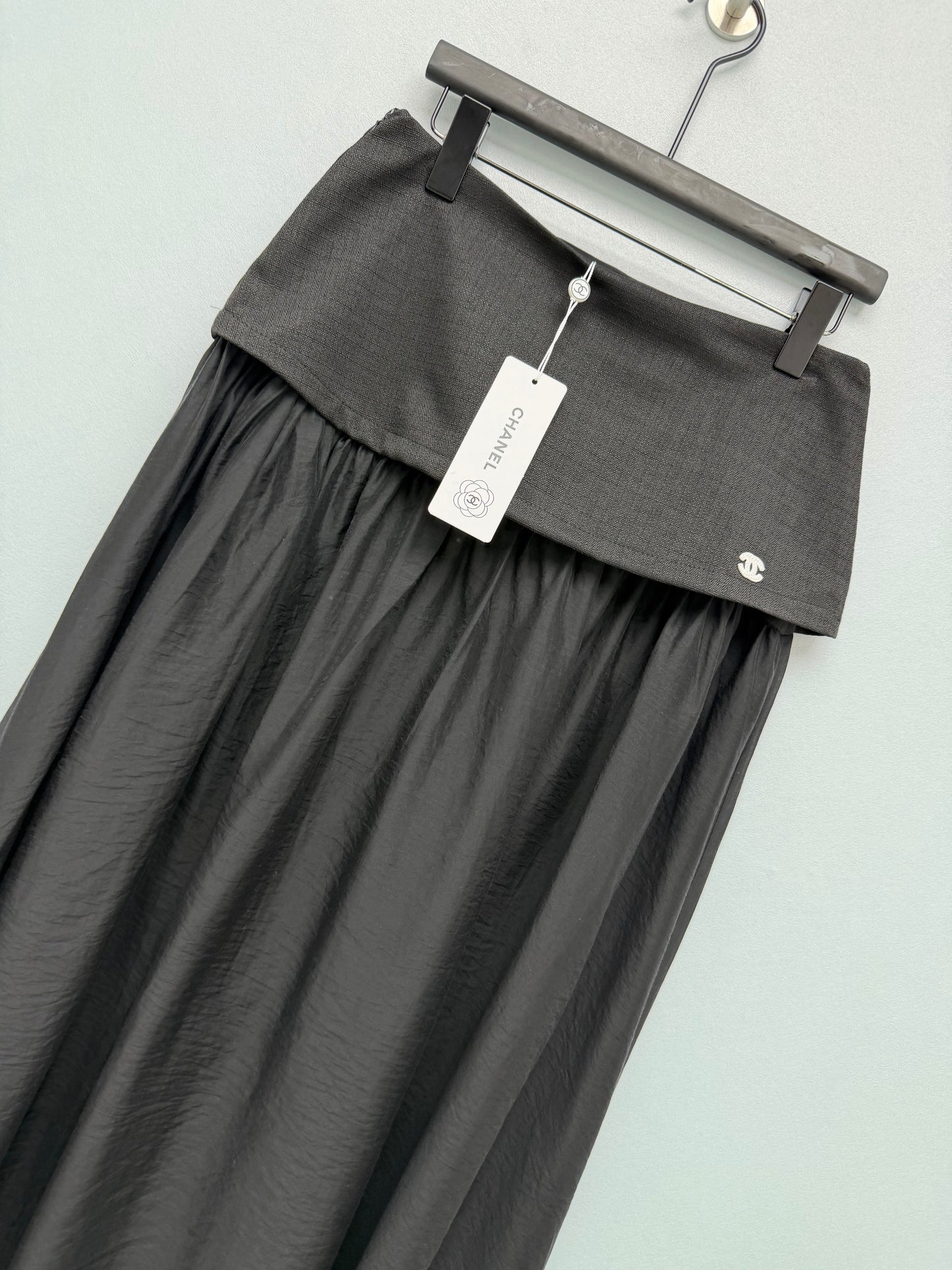 26 New Style Embroidered Sheer-Panel Skirt