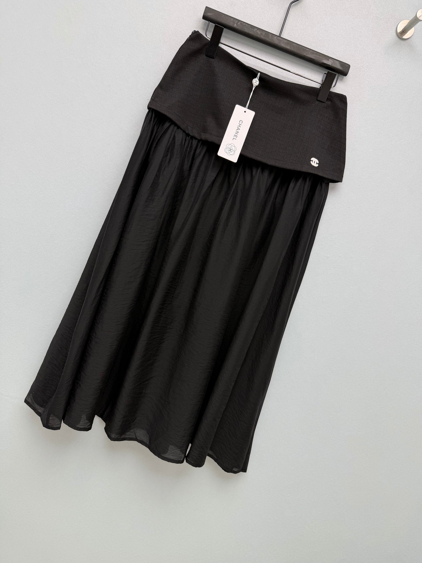 26 New Style Embroidered Sheer-Panel Skirt