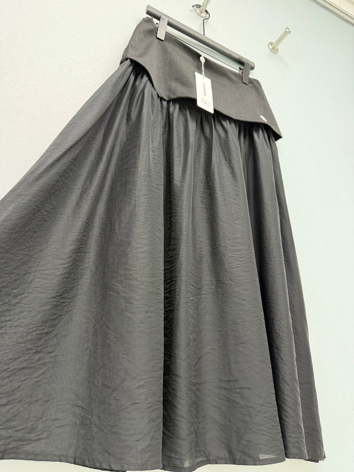 26 New Style Embroidered Sheer-Panel Skirt