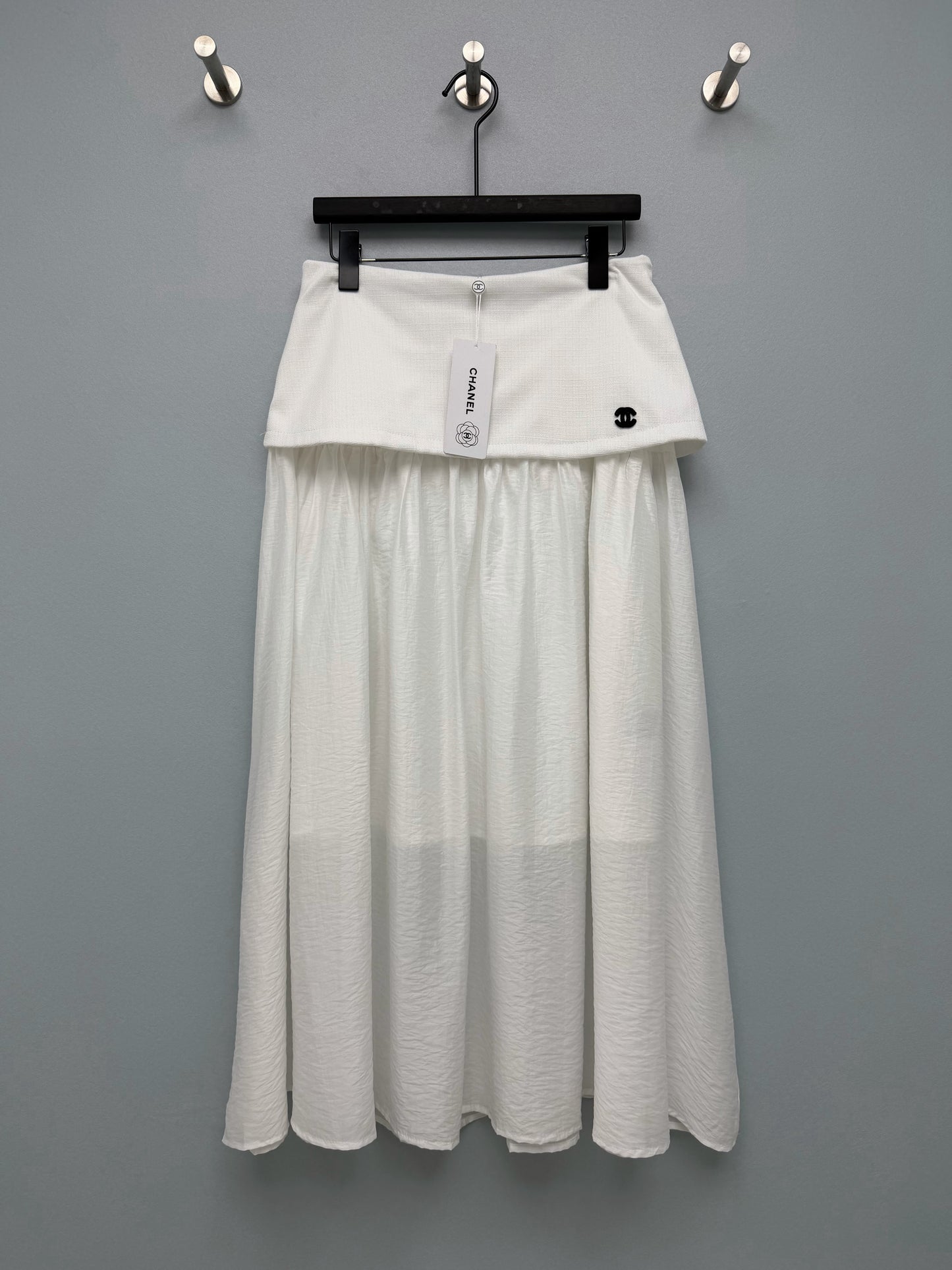 26 New Style Embroidered Sheer-Panel Skirt
