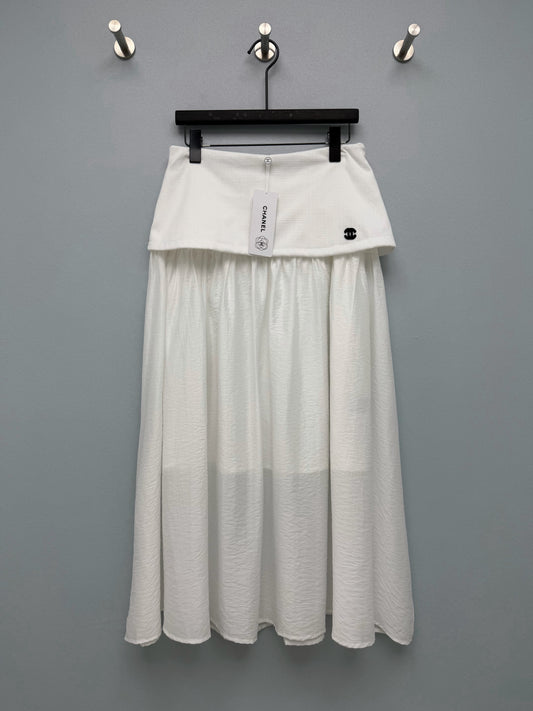 26 New Style Embroidered Sheer-Panel Skirt