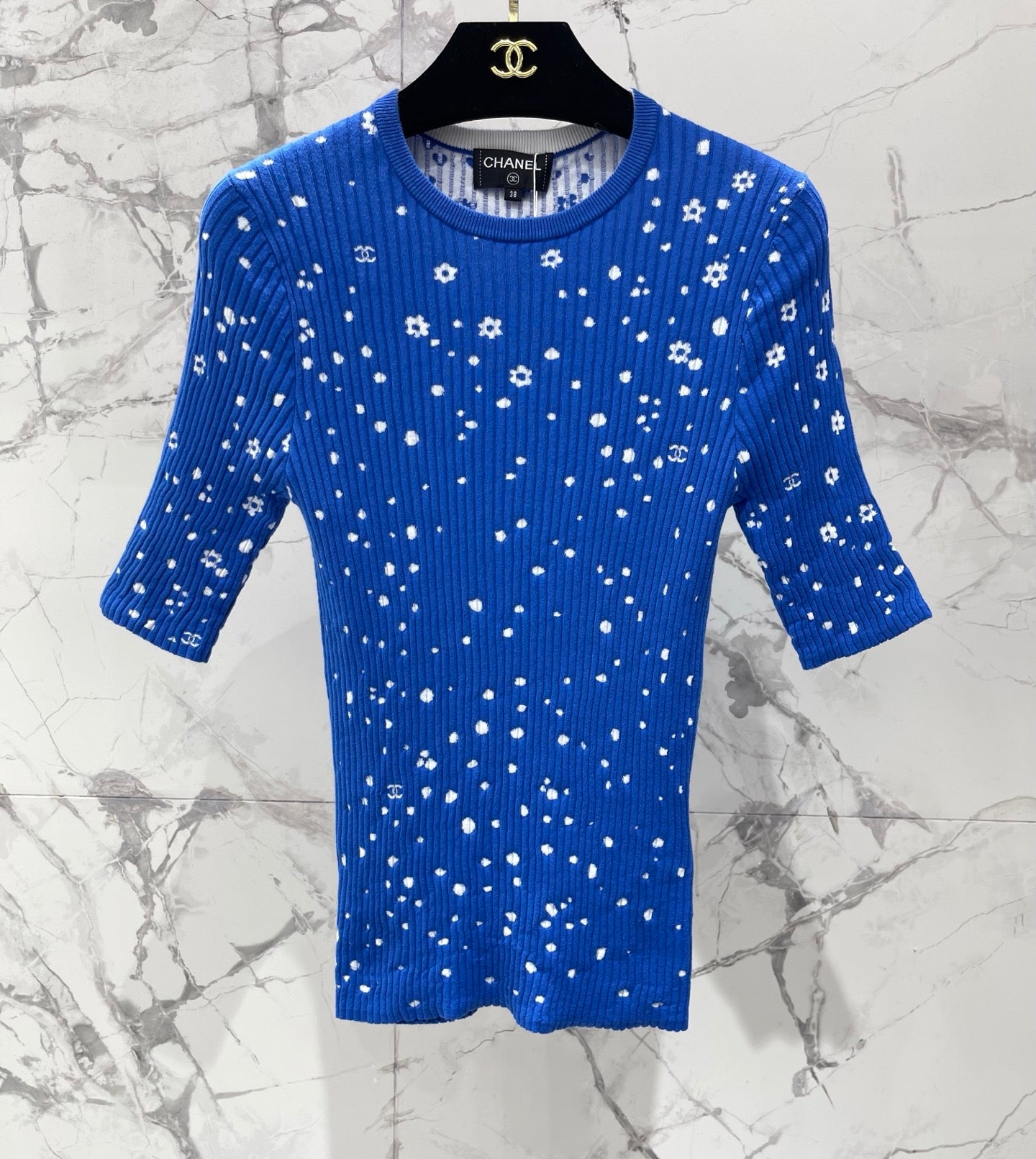 26 New Floral Jacquard Ribbed Knit Top