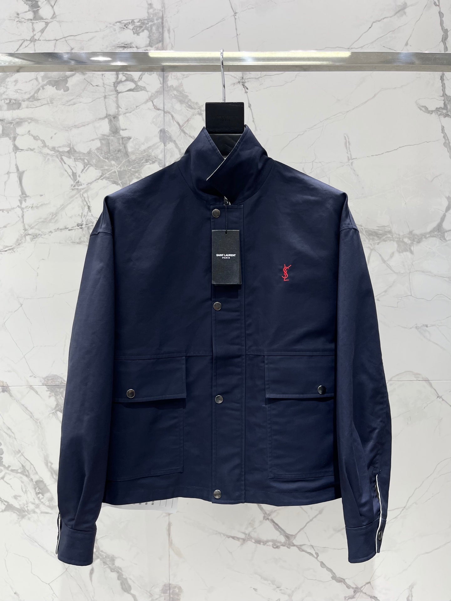 26 New Utility-Style Reversible Stand-Collar Jacket
