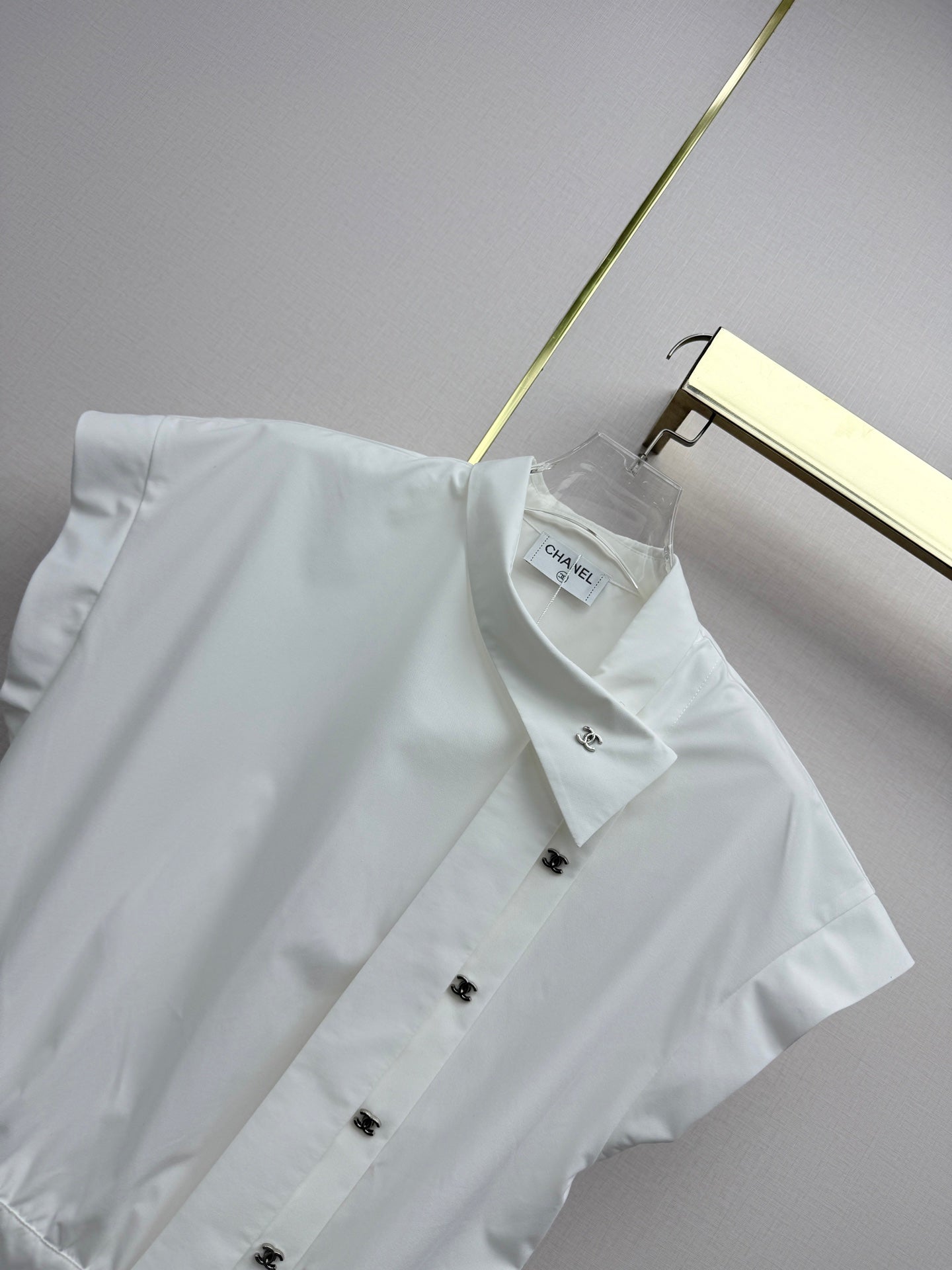 26 New Stand-Collar Top