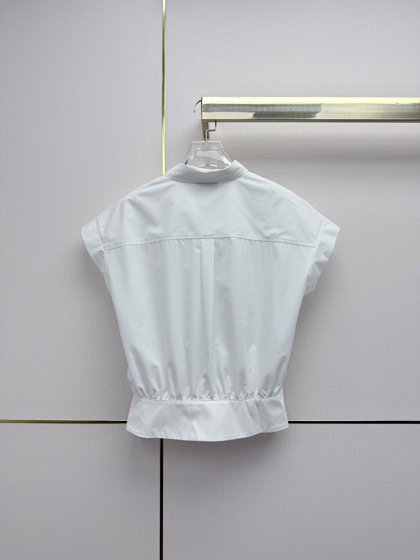 26 New Stand-Collar Top