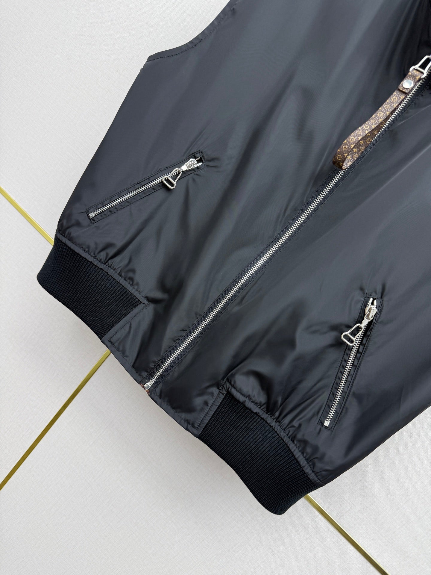 26 New Stand-Collar Vest Jacket