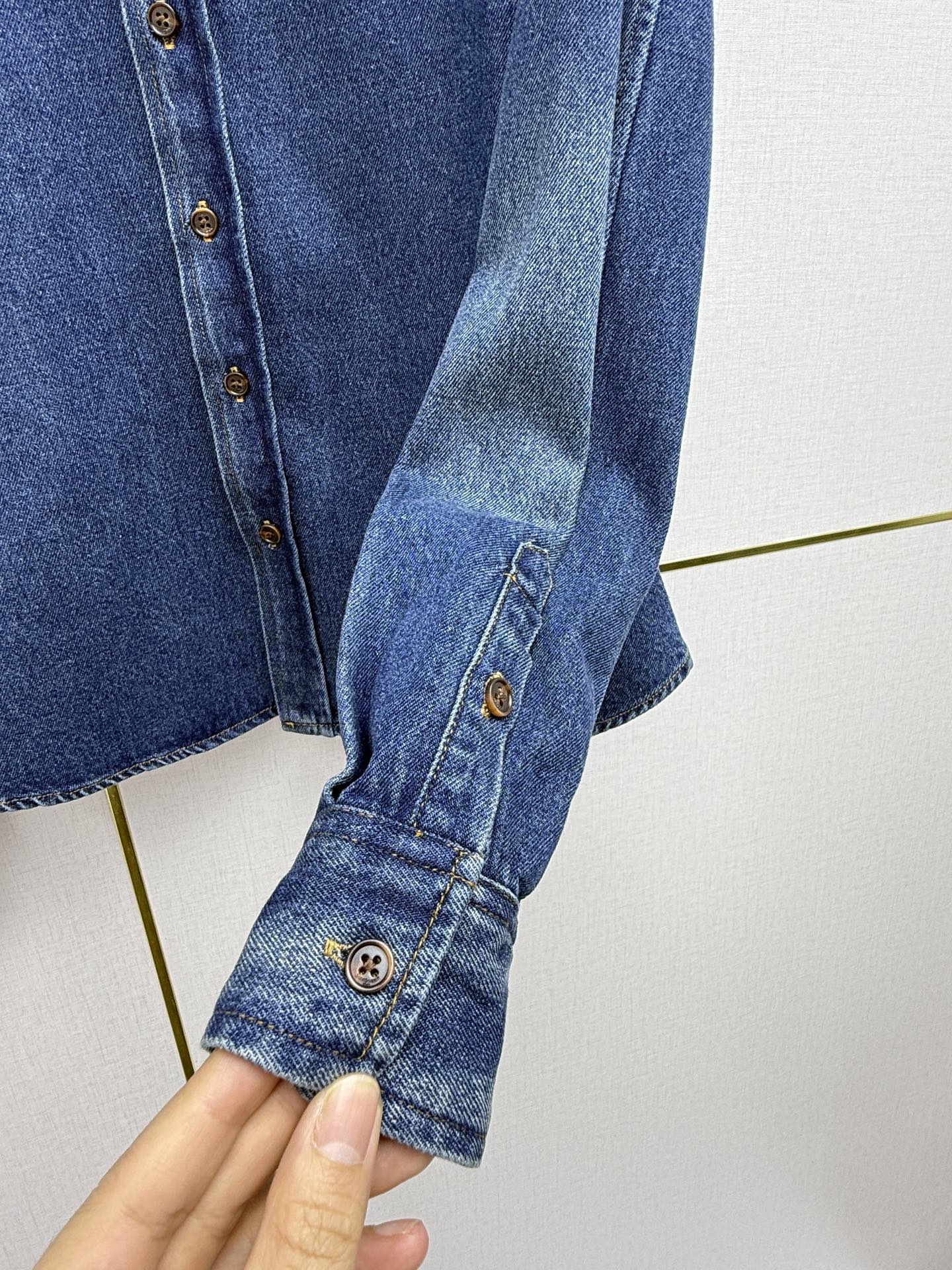 26 New Letter-Embroidered Denim Jacket