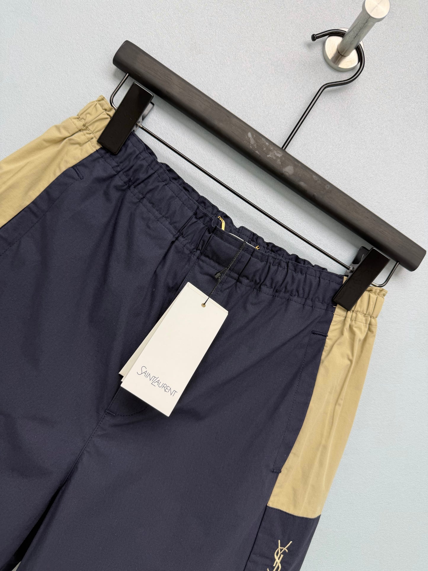 26 New Navy Color-Block Elastic-Waist Casual Shorts