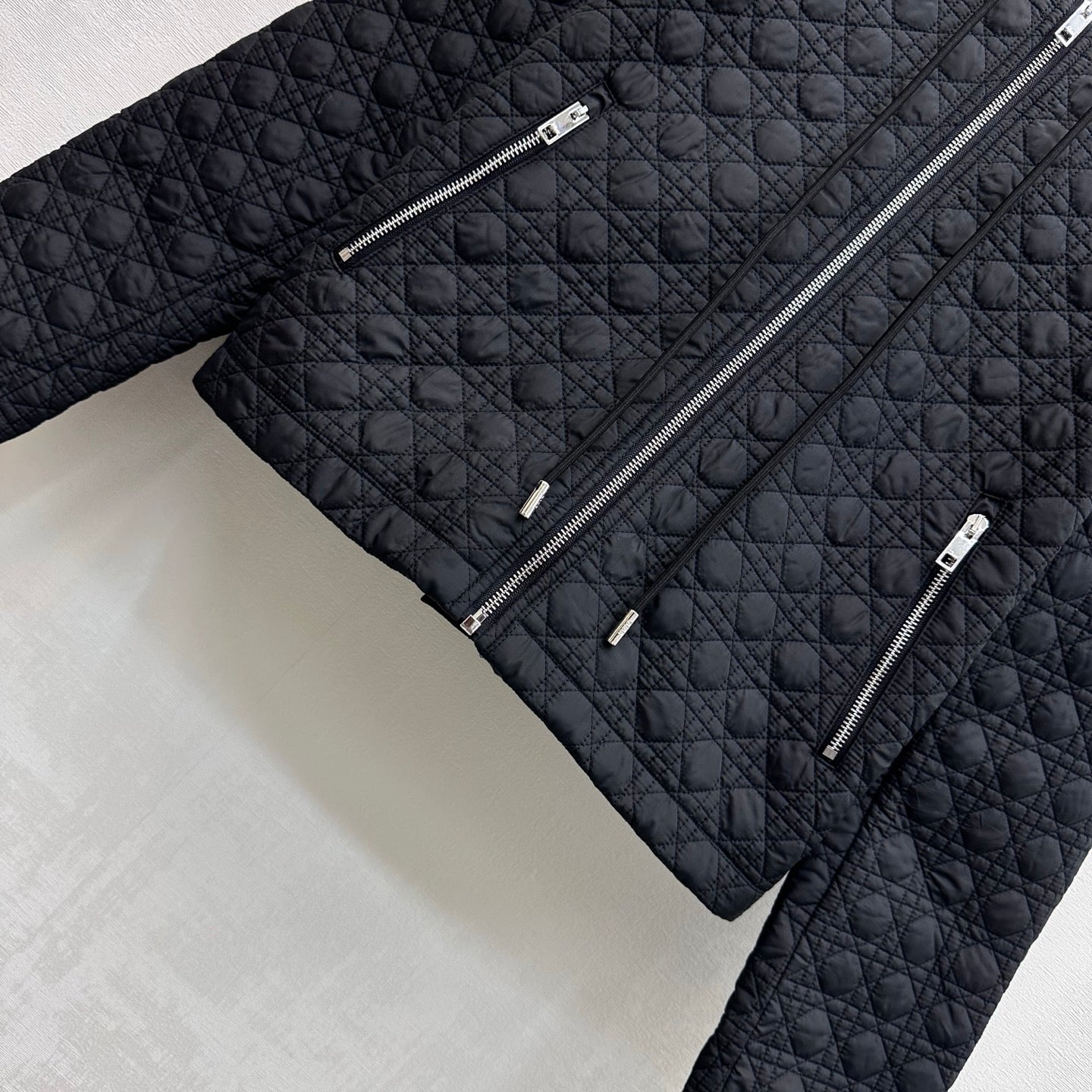 26 New Hooded Diamond-Quilted Padded Jacket