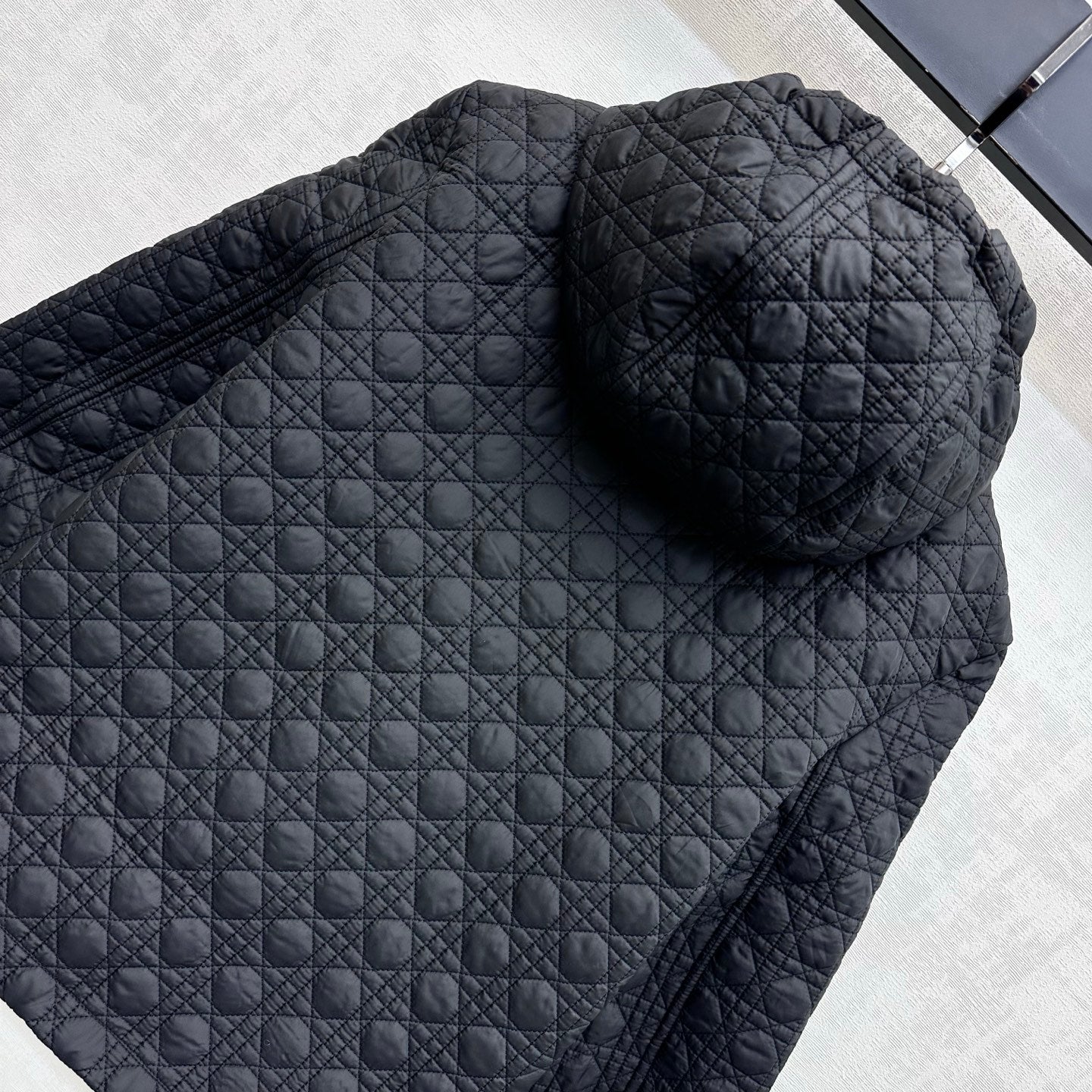 26 New Hooded Diamond-Quilted Padded Jacket