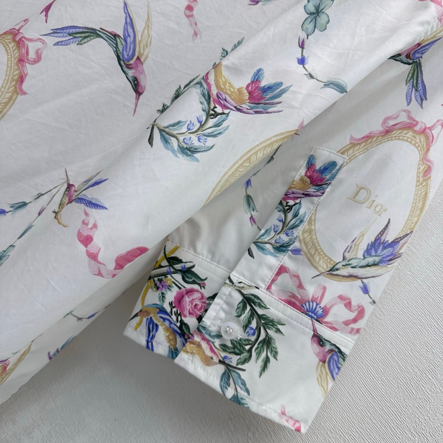 26 New Wreath-Print Shirt with Ribbon Ties