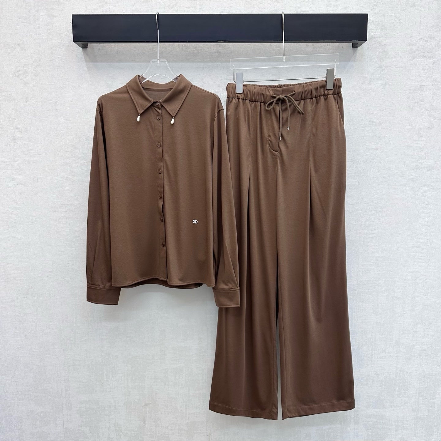26 New Lapel Embroidered Shirt and Trousers Set