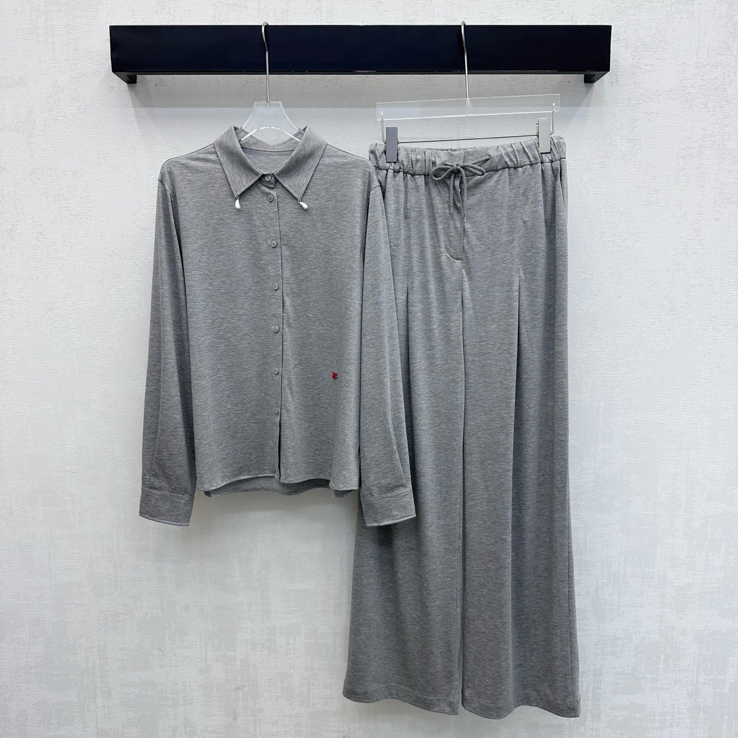 26 New Lapel Embroidered Shirt and Trousers Set