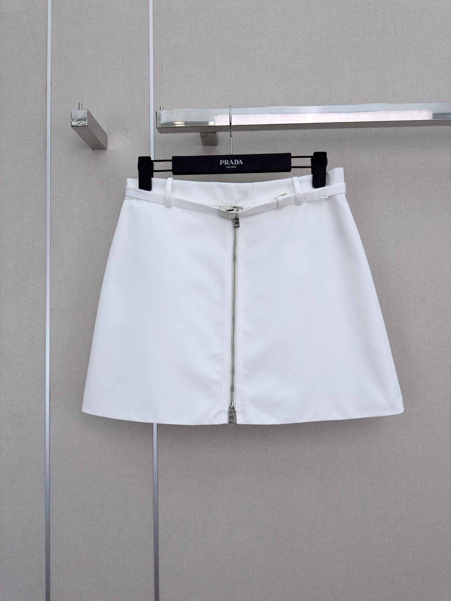 26 New-style skirt paired with a belt