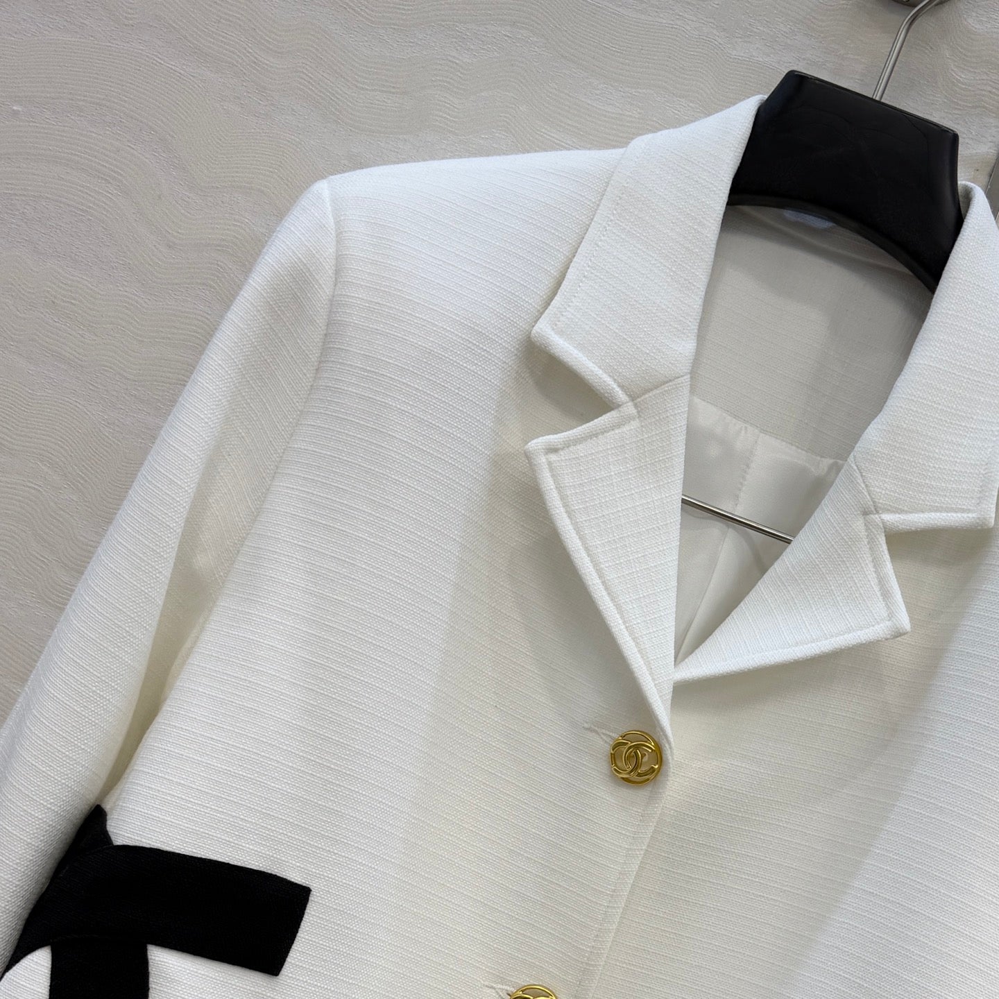 26 New Vintage-Style Cropped Blazer