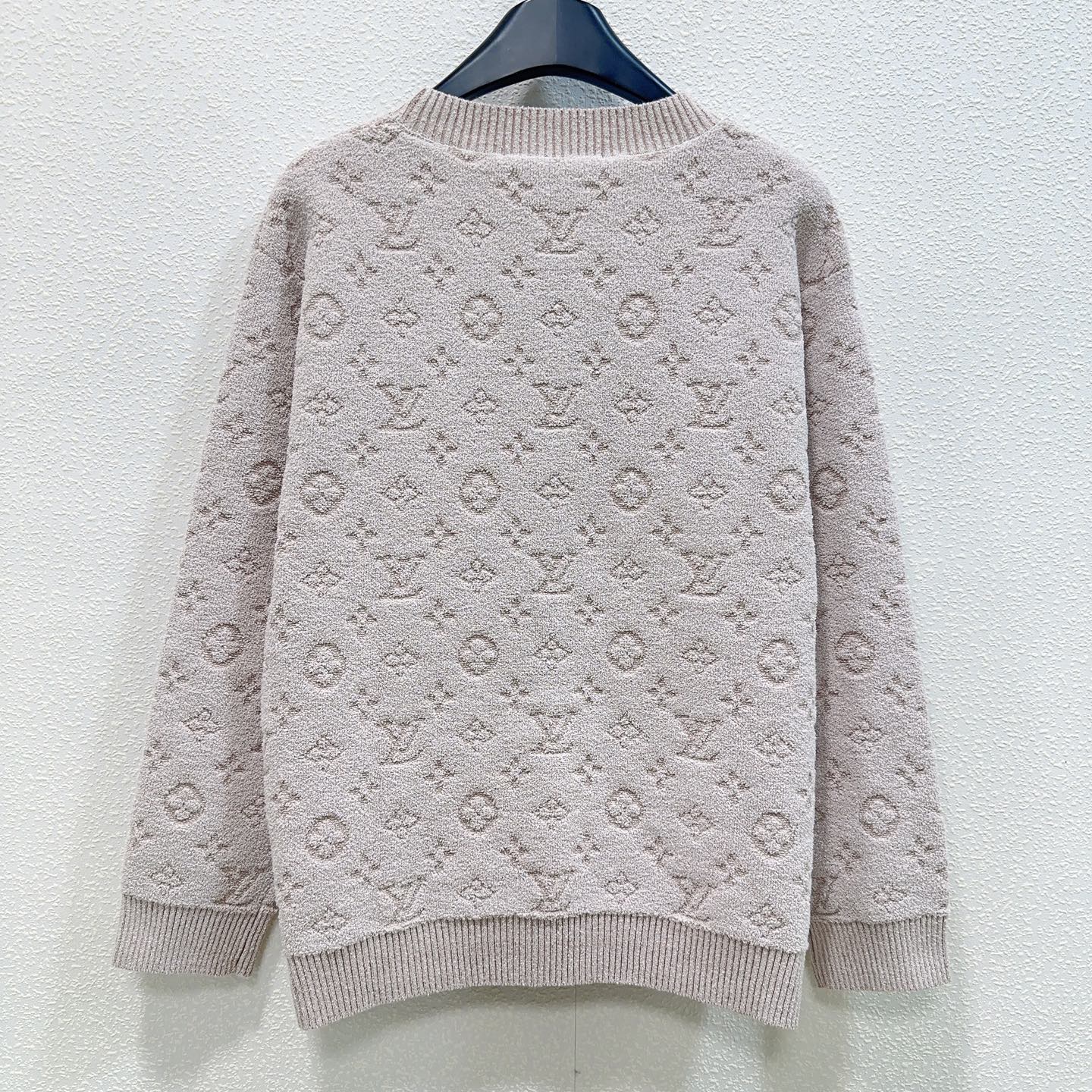 26 New Monogram Knit Top