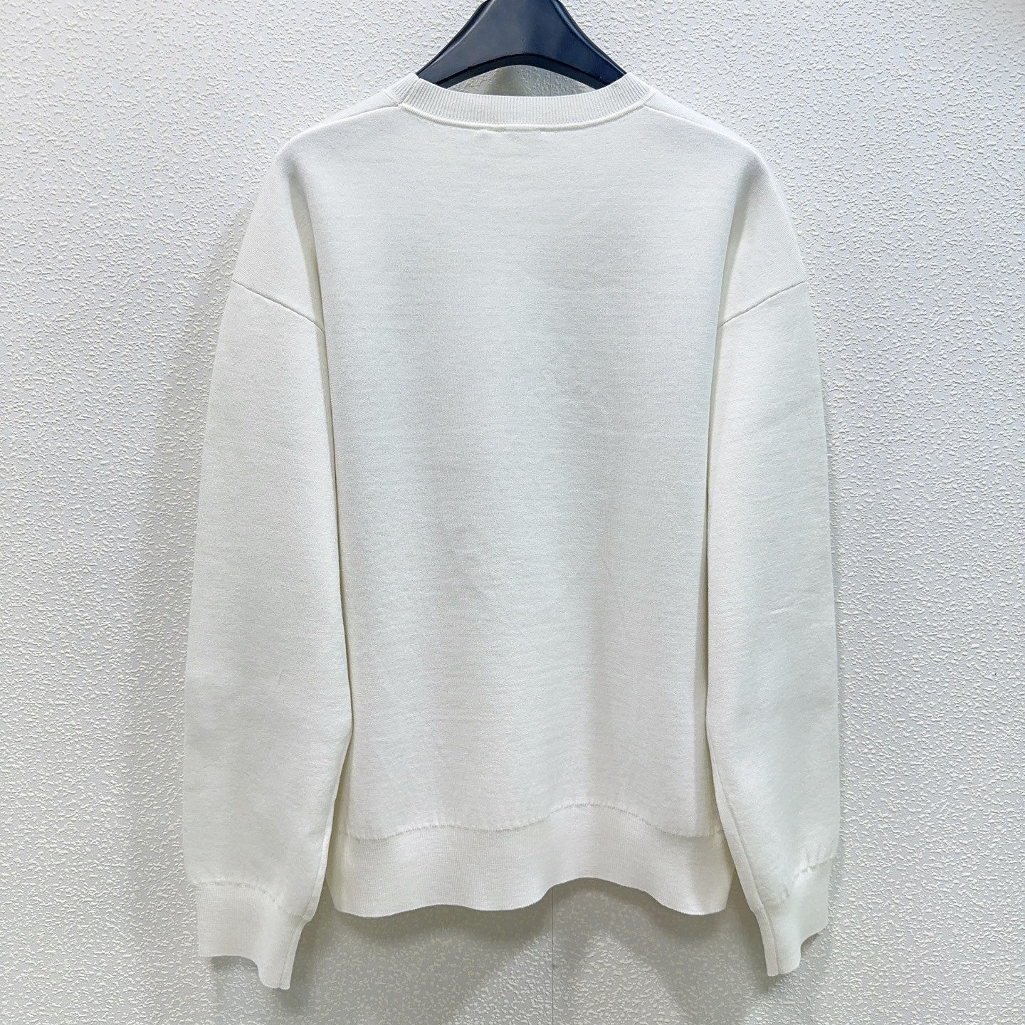 26 New Embroidered Knitwear