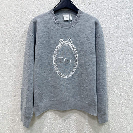 26 New Embroidered Knitwear