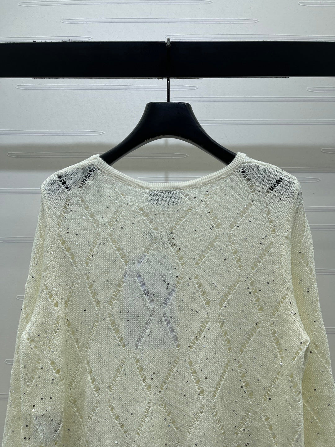 26 New Long-Sleeve Diamond-Knit Top
