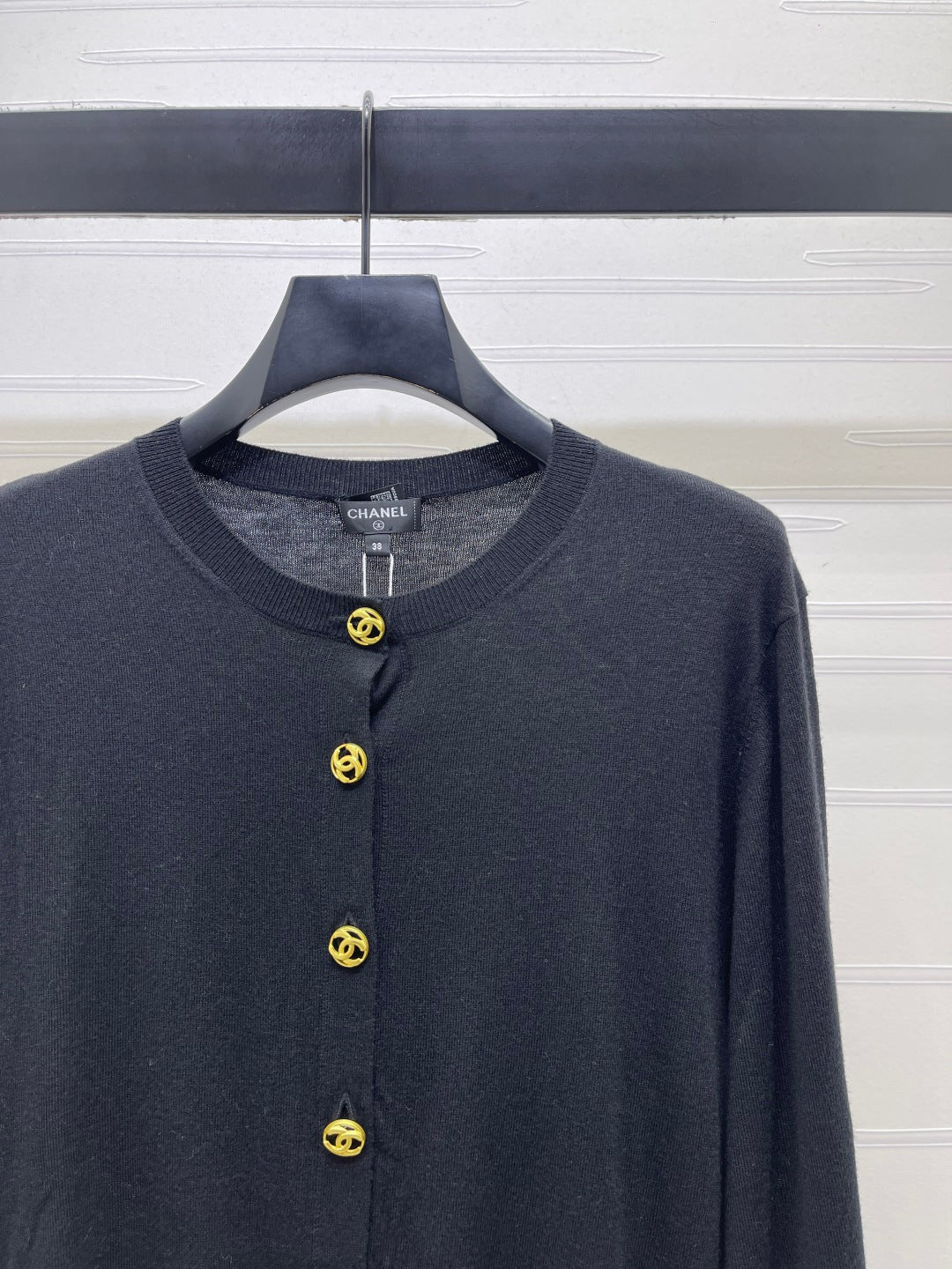 26 New Long-Sleeved Knitted Cardigan